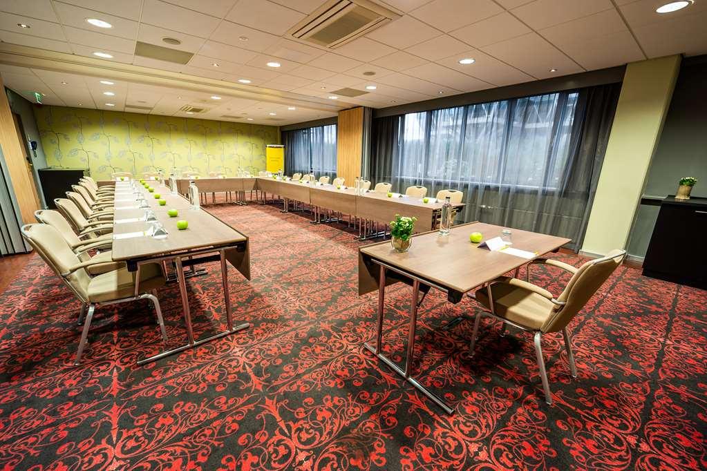 Golden Tulip Centre