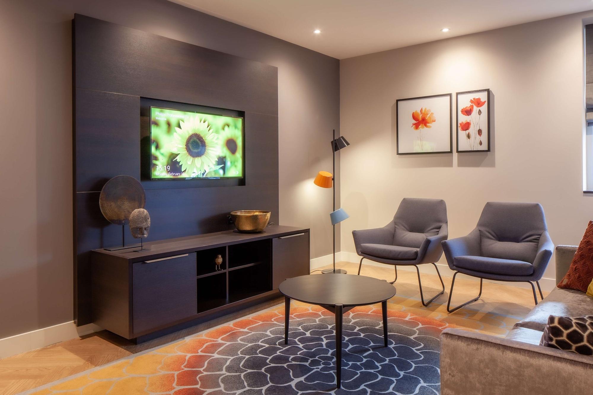 Hotel Golden Tulip Centre 4*