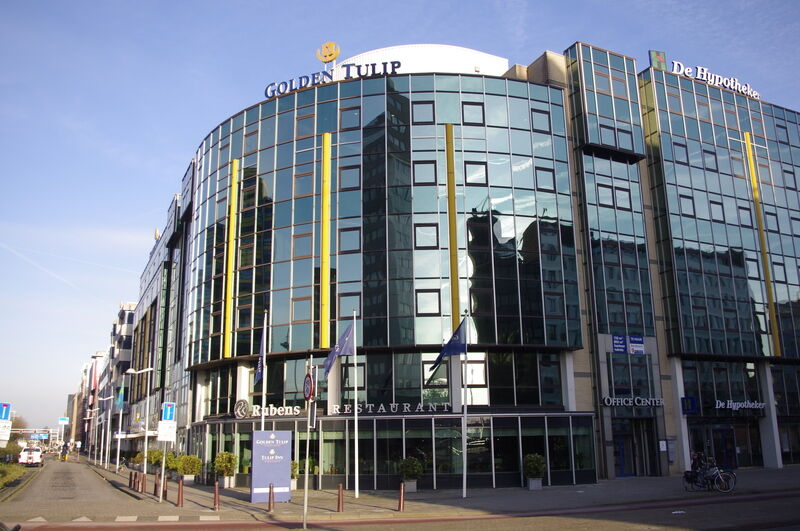 Hotel Golden Tulip Centre 4*